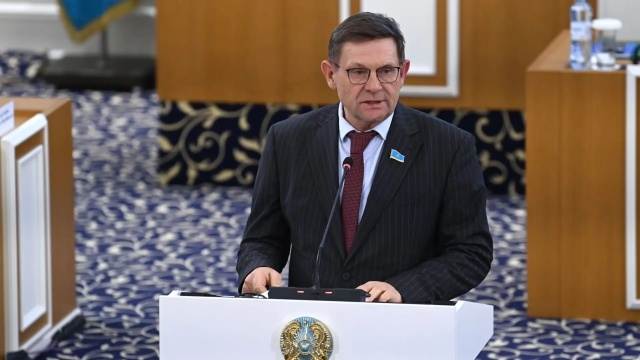 Экспертлар конституциявий ислоҳот тўғрисида фикр билдирди