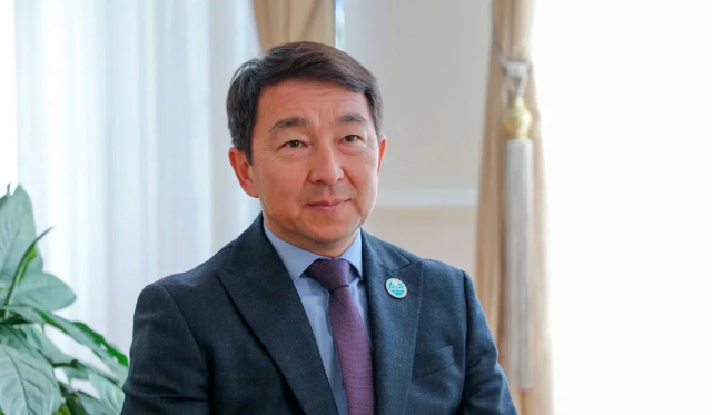 Конституцияявий комиссия тузатишлар лойиҳасини муҳоқама қилди