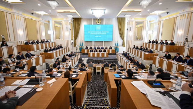 Астанада Конституциявий комиссиянинг 5-йиғилиши бўлиб ўтди