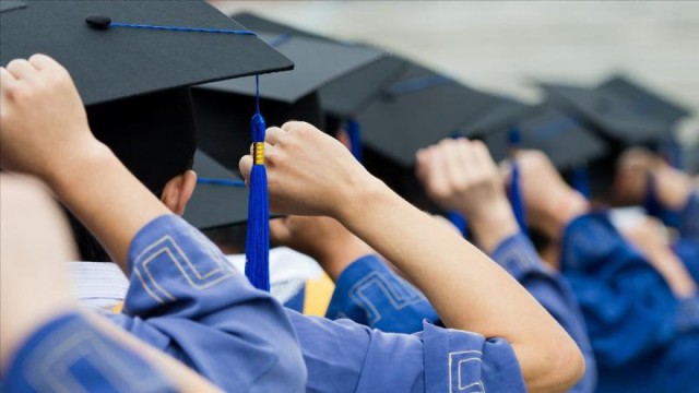 Өлкөдөгү 95 ЖОЖго жасалма интеллект боюнча сабактар киргизилди