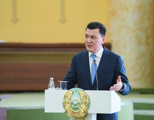 Kazakh State Counsellor outlines key principles of draft new Constitution