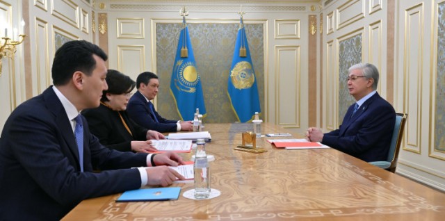 Қозоғистон Президенти Конституциявий комиссия раҳбариятини қабул қилди