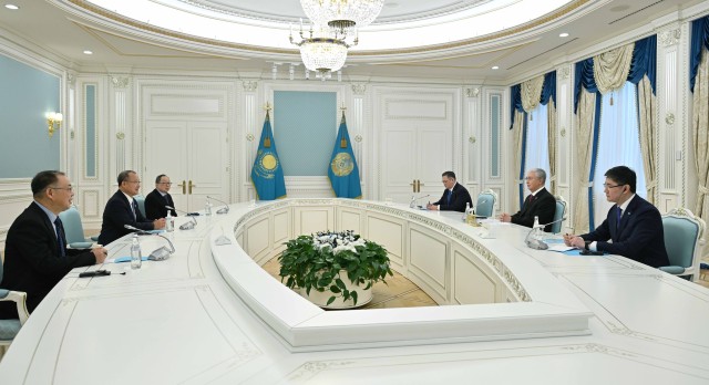 Kazakh President receives Sunwah Group Chairman