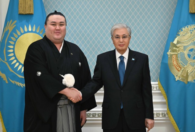 Devlet Başkanı, profesyonel sumo güreşçisi Yersin Baltagul’u kabul etti