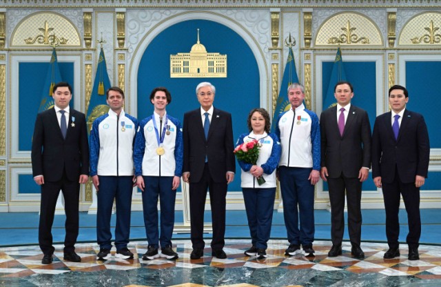 Devlet Başkanı, Olimpiyat Şampiyonu Mikhail Shaidorov’u ödüllendirdi