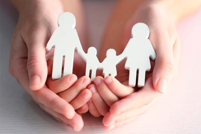 Казакстандын жаңы Конституциясында үй-бүлөнү коргоо күчөтүлөт