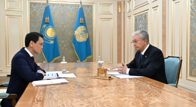Kassym-Jomart Tokayev briefed on implementation of major technology projects