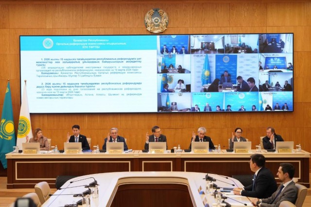 359 эл аралык байкоочу референдумдун өтүшүнө көз салат