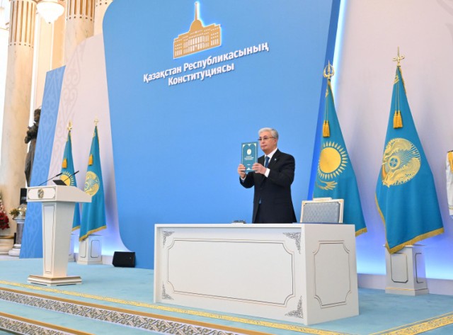 Akorda’da Anayasanın kabulü münasebetiyle tören düzenlendi